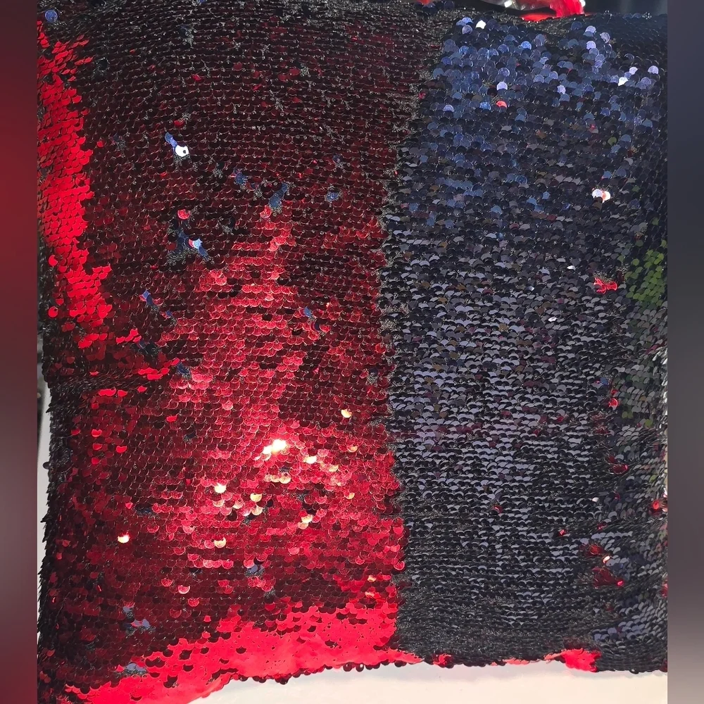 Reversible Color Change Sequin Throw Two-Tone Red and Navy